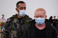 El doctor Cavadas tras vacunarse: "Hay que ponérsela, yo no pago impuestos convencido, pero los pago"