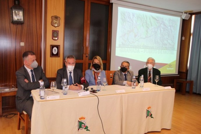 El Real Club Náutico de Motril suma su apoyo a la conexión ferroviaria entre el puerto y Granada