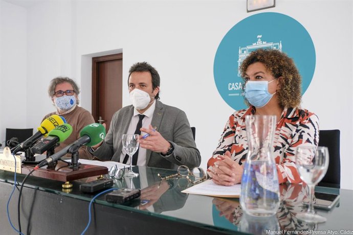 El alcalde de Cádiz en rueda de prensa