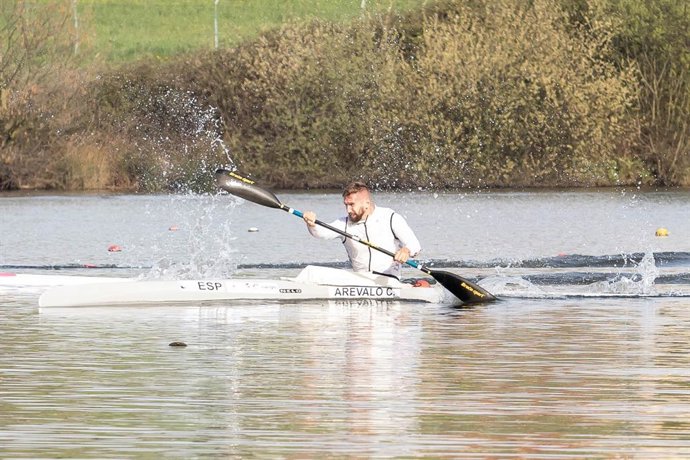 Carlos Arévalo durante una de las series del selectivo de K-1 200 metros para Tokyo 2020