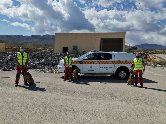 Unidad canina de Protección Civil