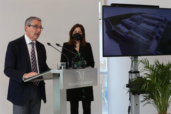 Francisco Salado, presidente de la Diputación de Málaga, en rueda de prensa