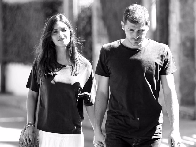 IKER CASILLAS Y SARA CARBONERO SALIERON A COMER A UN RESTAURANTE EN MADRID