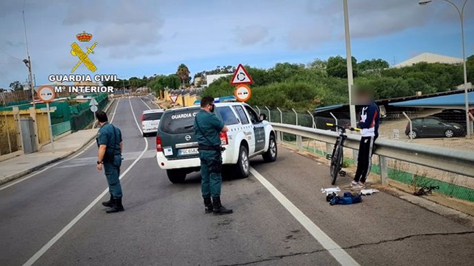 Detenidas 126 personas, 84 de ellas menores, n el primer año de cierre de la frontera entre Melilla y Marruecos.