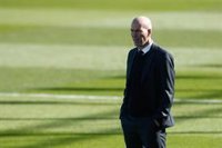 Zidane: "Nos parece que hay algo, el árbitro decide otra cosa"