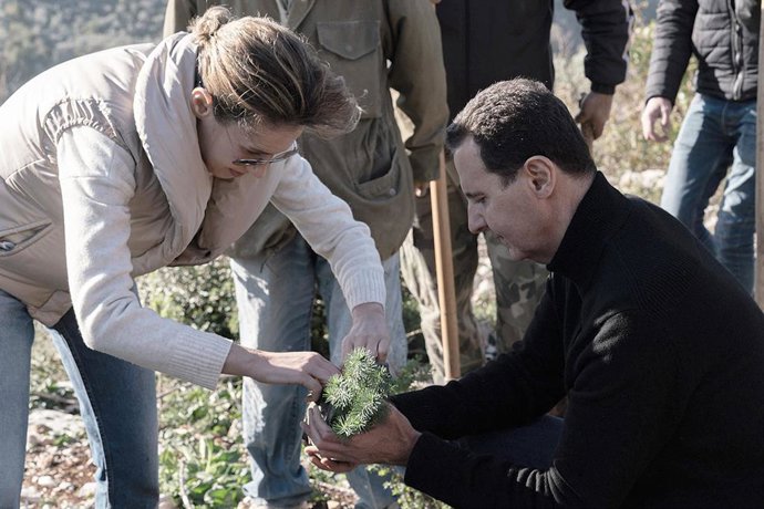 Archivo - El presidente de Siria, Bashar al Assad, con su esposa Alma
