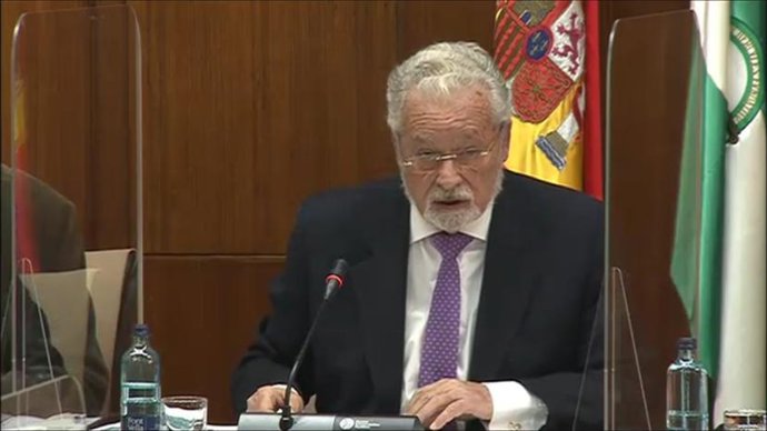 Archivo - El Defensor del Pueblo andaluz, Jesús Maeztu, en comisión parlamentaria, foto de recurso