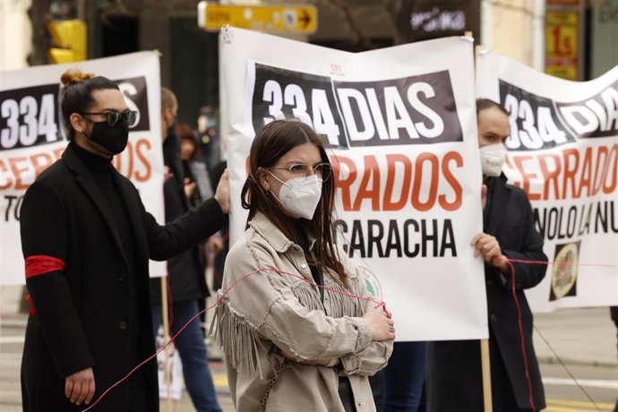 El sector del espectáculo se moviliza en Zaragoza ante el "abandono" de las Administraciones tras un año sin actividad.