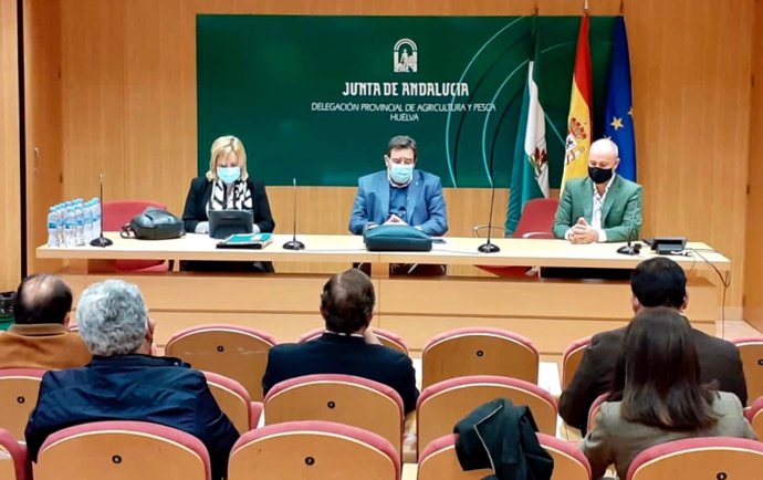 Np Cagpds  Junta Y Organizaciones Agrarias De Huelva Muestran Su Rechazo Unánime Al Real Decreto De Convergencia