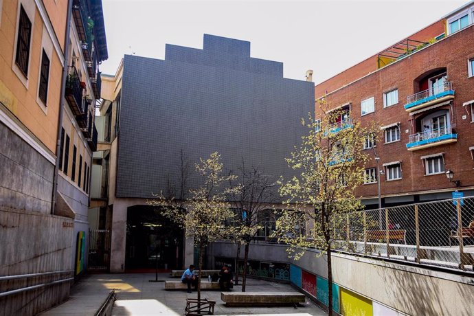 Edificio que hasta ahora albergaba el proyecto Medialab-Prado, que se convertirá en el Espacio Cultural Serrería Belga, en Madrid