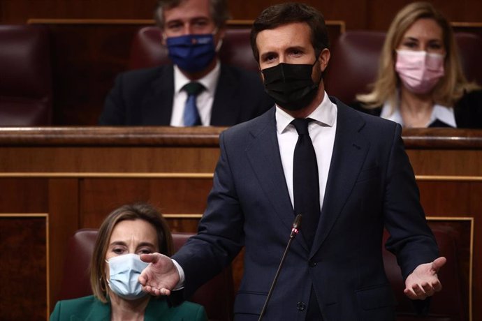 El líder del PP, Pablo Casado, interviene durante una sesión de control al Gobierno en el Congreso de los Diputados, en Madrid (España), a 10 de marzo de 2021. 