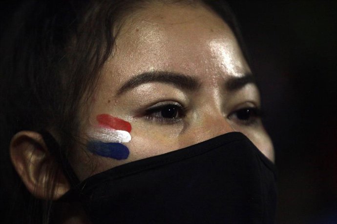 Una manifestante en las marchas contra el Gobierno de Paraguay.