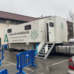 La Unidad Móvil de la Consejería de Salud y Familias de la Junta de Andalucía