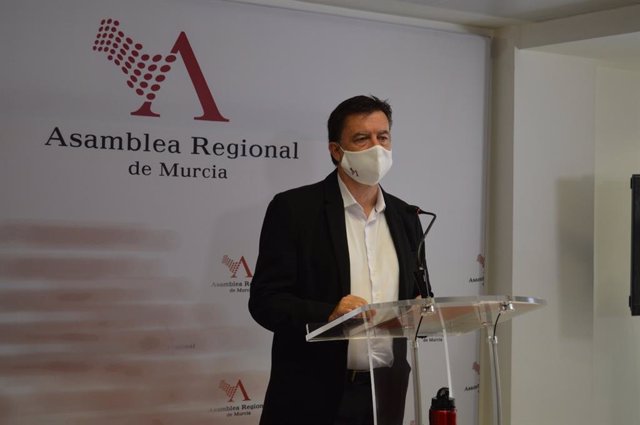 Archivo - El portavoz parlamentario liberal, Juan José Molina