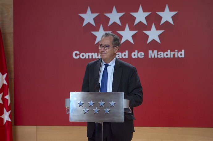 El consejero y portavoz del Gobierno de la Comunidad de Madrid, Enrique Ossorio, comparece tras la reunión del Consejo de Gobierno extraordinario celebrado en la Real Casa de Correos, en Madrid (España), a 11 de marzo de 2021. 