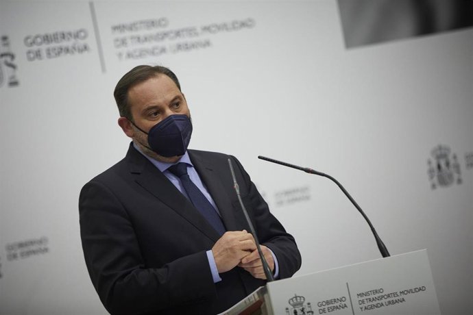 El ministro de Transportes, Movilidad y Agenda Urbana, José Luis Ábalos, interviene durante una rueda de prensa tras mantener una reunión con el Gobierno gallego en la sede del Ministerio, en Madrid, (España), a 10 de marzo de 2021.