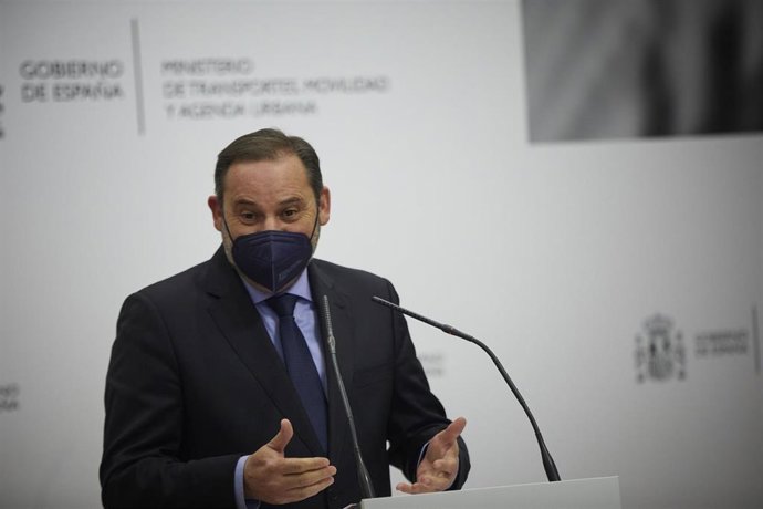 El ministro de Transportes, Movilidad y Agenda Urbana, José Luis Ábalos, interviene durante una rueda de prensa tras mantener una reunión con el Gobierno gallego en la sede del Ministerio, en Madrid, (España), a 10 de marzo de 2021.