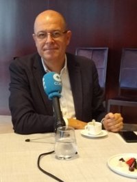 Zaragoza (PSC) recorda a Iglesias com va criticar Illa per deixar el Govern central per ser candidat