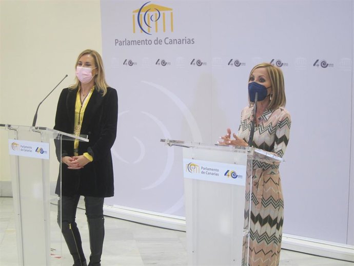 La vicesecretaria del PP, Ana Beltrán, y la presidenta del PP de Canarias, Australia Navarro, en rueda de prensa