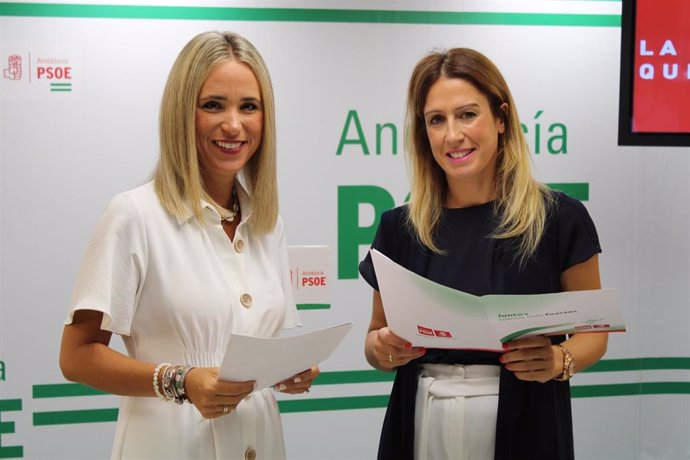 Archivo - Las diputadas provinciales del PSOE Patricia Alba (izquierda) y Antonia García (derecha)