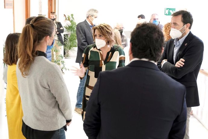 Susana Díaz con el alcalde de Tarifa