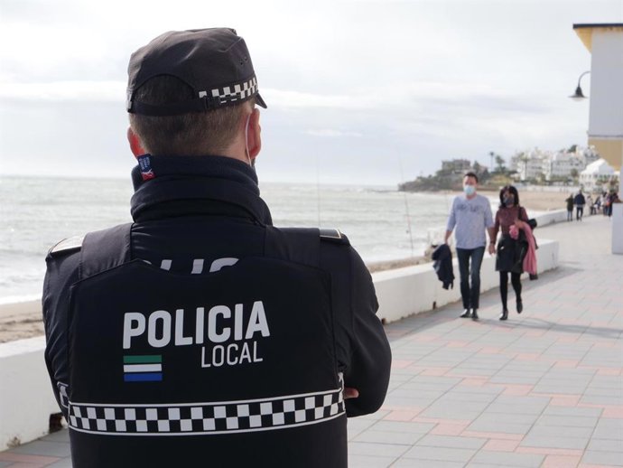 Archivo - Policía Local de Mijas en una imagen de archivo