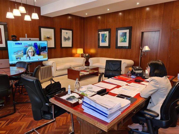 La ministra de Sanidad, Carolina Darias, se reune con  la comisaria europea de Salud y Seguridad Alimentaria, Stella Kyriakides.