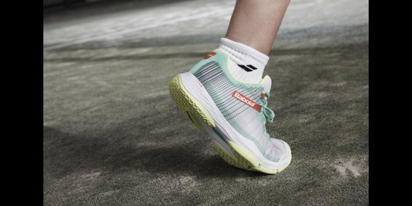 1. Babolat presenta Jet Rima y Sensa, sus zapatillas de mujer para pádel