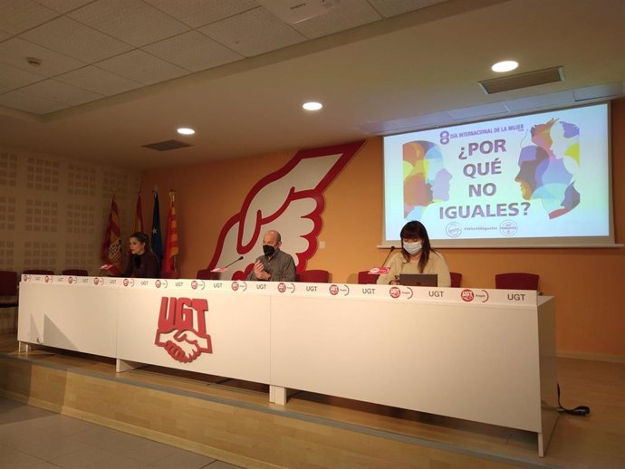 Medea Gracia, Daniel Alastuey y Cristina Antoñanzas, este lunes en la rueda de prensa en la sede de UGT-Aragón.
