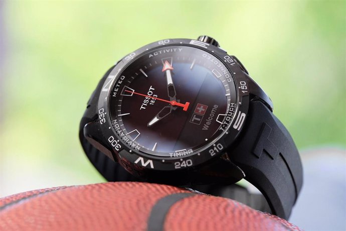 Tissot presenta su reloj de 'batería infinita' T-Touch Connect Solar.