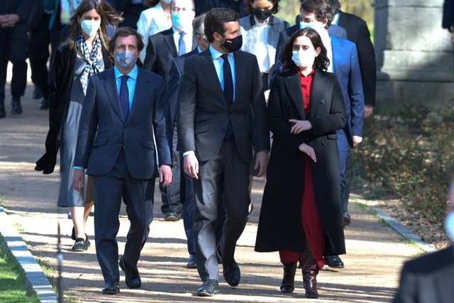 Jose Luis Martínez-Almeida, Pablo Casado e Isabel Díaz Ayuso llegan al acto de Estado de Reconocimiento y Memoria a todas las Víctimas del Terrorismo. en Madrid (España), a 11 de marzo de 2021.