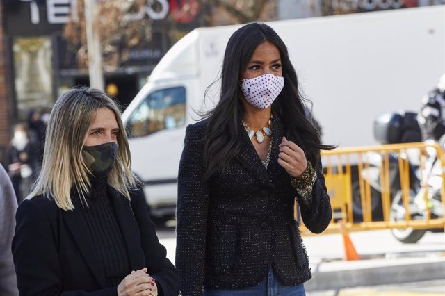 La vicealcaldesa de Madrid, Begoña Villacís (d), llega a la reunión de la Ejecutiva Nacional del partido, en Madrid (España), a 15 de marzo de 2021.