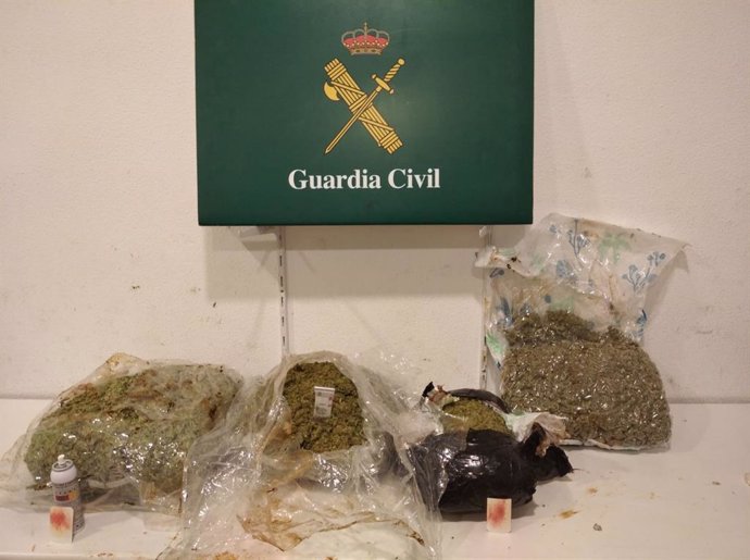 Droga incautada en los dos controles policiales en La Jonquera (Girona)