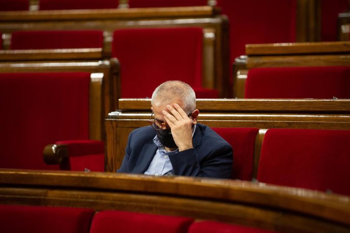 El líder de Cs en el Parlament, Carlos Carrizosa, durante la Diputación Permanente del Parlament, en Barcelona, Catalunya (España), a 24 de febrero de 2021. 