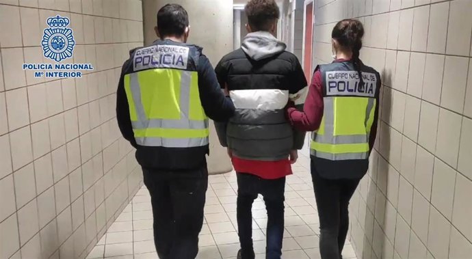 La Policía Nacional detiene a once miembros de la banda latina Forty Two