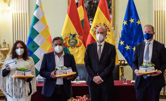 12 March 2021, Bolivia, La Paz: Michael Doczy (R), ambassador of the European Union in Bolivia, participates in an act of delivery of biosecurity material to the Bolivian government. Photo: Ricardo Carvallo Terán/ABI/dpa