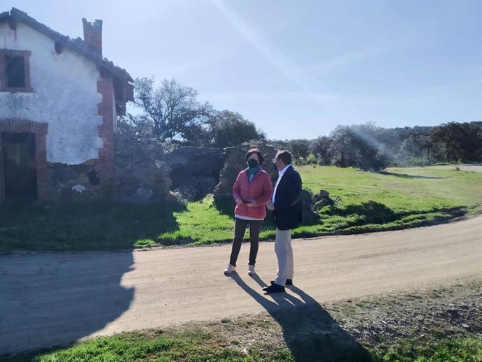 El delegado de Medio Natural y Carreteras de la Diputación de Córdoba, Francisco Palomares, en Villanueva de Duque.