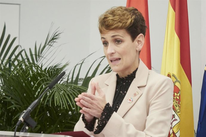 La presidenta del Gobierno de Navarra, María Chivite interviene en el Palacio de Gobierno de Navarra, Pamplona, Navarra (España), a 5 de marzo de 2021