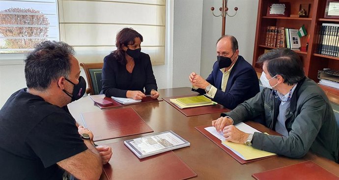 Reunión entre el Consistorio de Espartinas y el Consorcio de Transportes Metropolitano