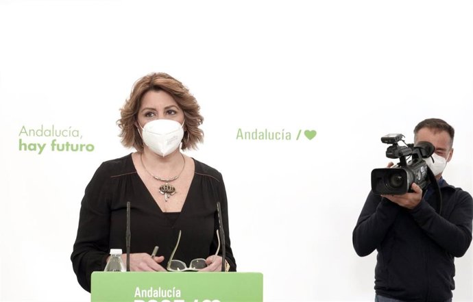 La secretaria general del PSOE-A, Susana Díaz, en rueda de prensa.