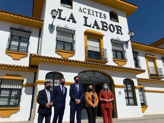 Visita a la almazara donde se produce el AOVE Hacienda La Laguna