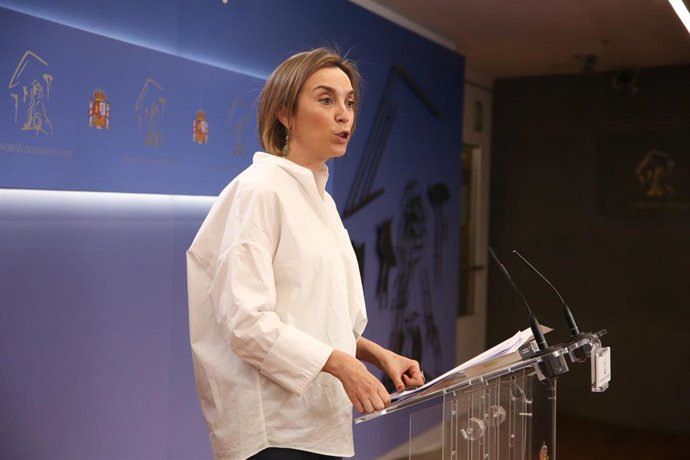 La portavoz del PP en el Congreso de los Diputados, Cuca Gamarra, interviene en una rueda de prensa posterior a la Junta de Portavoces en el Congreso de los Diputados, en Madrid (España), a 9 de marzo de 2021.