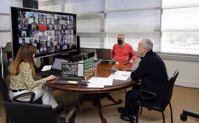 El COE y Telefónica se reúnen con los deportistas del programa Podium