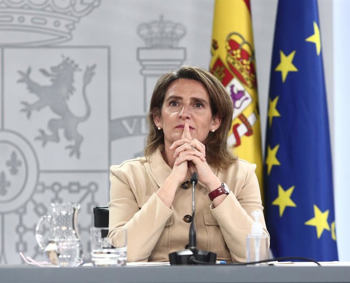 La vicepresidenta cuarta y ministra para la Transición Ecológica y el Reto Demográfico, Teresa Ribera, durante una rueda de prensa posterior al Consejo de Ministros celebrado en Moncloa, a 16 de marzo de 2021. Este encuentro es el primero que se ha cele