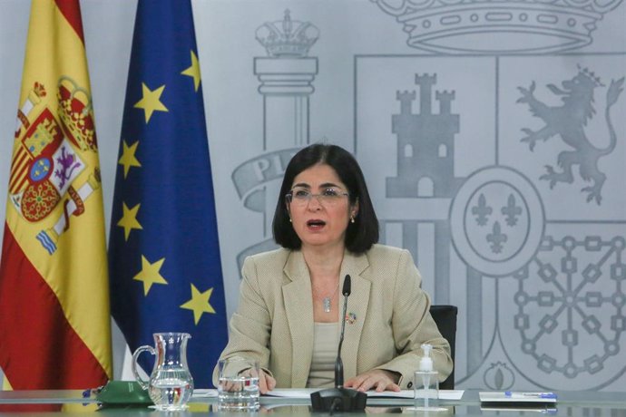 La ministra de Sanidad, Carolina Darias, durante una rueda de prensa sobre el seguimiento de la pandemia por COVID-19, en el Complejo de Moncloa, en Madrid (España), a 15 de marzo de 2021. Esta rueda de prensa ha tenido lugar tras la celebración de urge