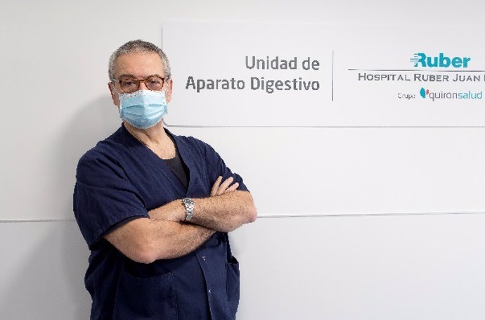 E Dr. Sarbelio Rodríguez, Jefe de Servicio de Aparato Digestivo del Complejo Hospitalario Ruber Juan Bravo.