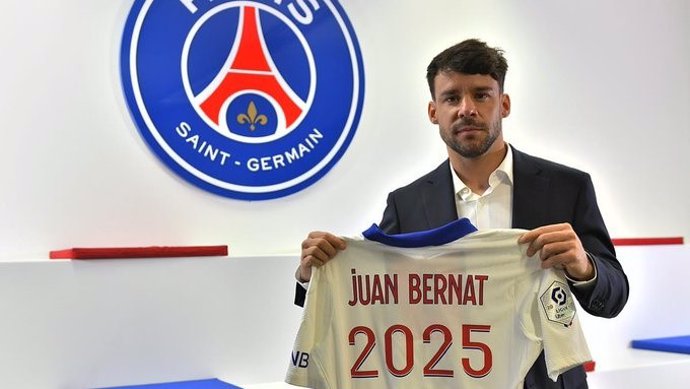 Juan Bernat renueva con el PSG hasta 2025