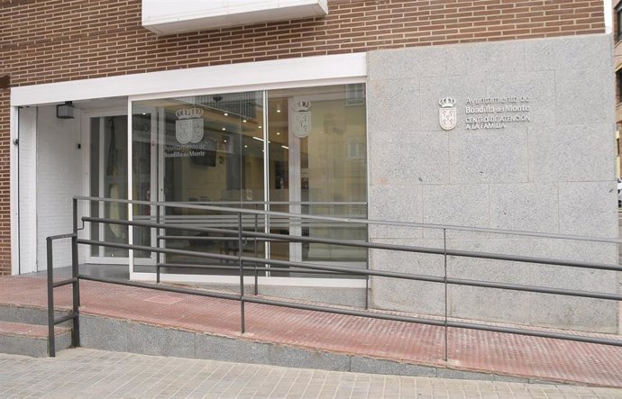 Archivo - Fachada del Ayuntamiento de Boadilla