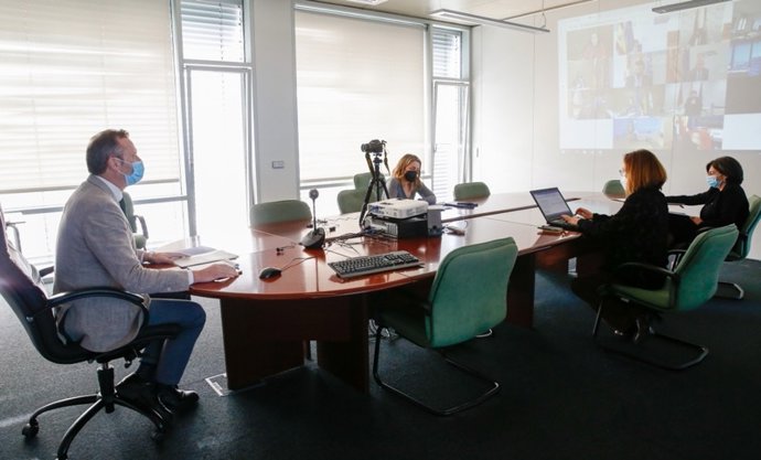 El consejero de Desarrollo Rural, Ganadería, Pesca, Alimentación y Medio Ambiente de Cantabria, Guillermo Blanco, durante el Consejo Consultivo