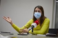 Maestre afea a Iglesias su propuesta "dura y poco respetuosa" y dice que muchas mujeres se identifican con Mónica García